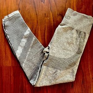 VS booty sculpting leggings